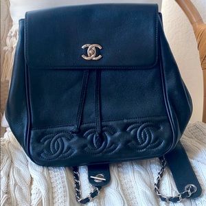 Black preppy backpack